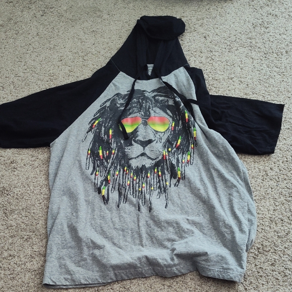 Graphic Lion Print Short Sleeve Tee